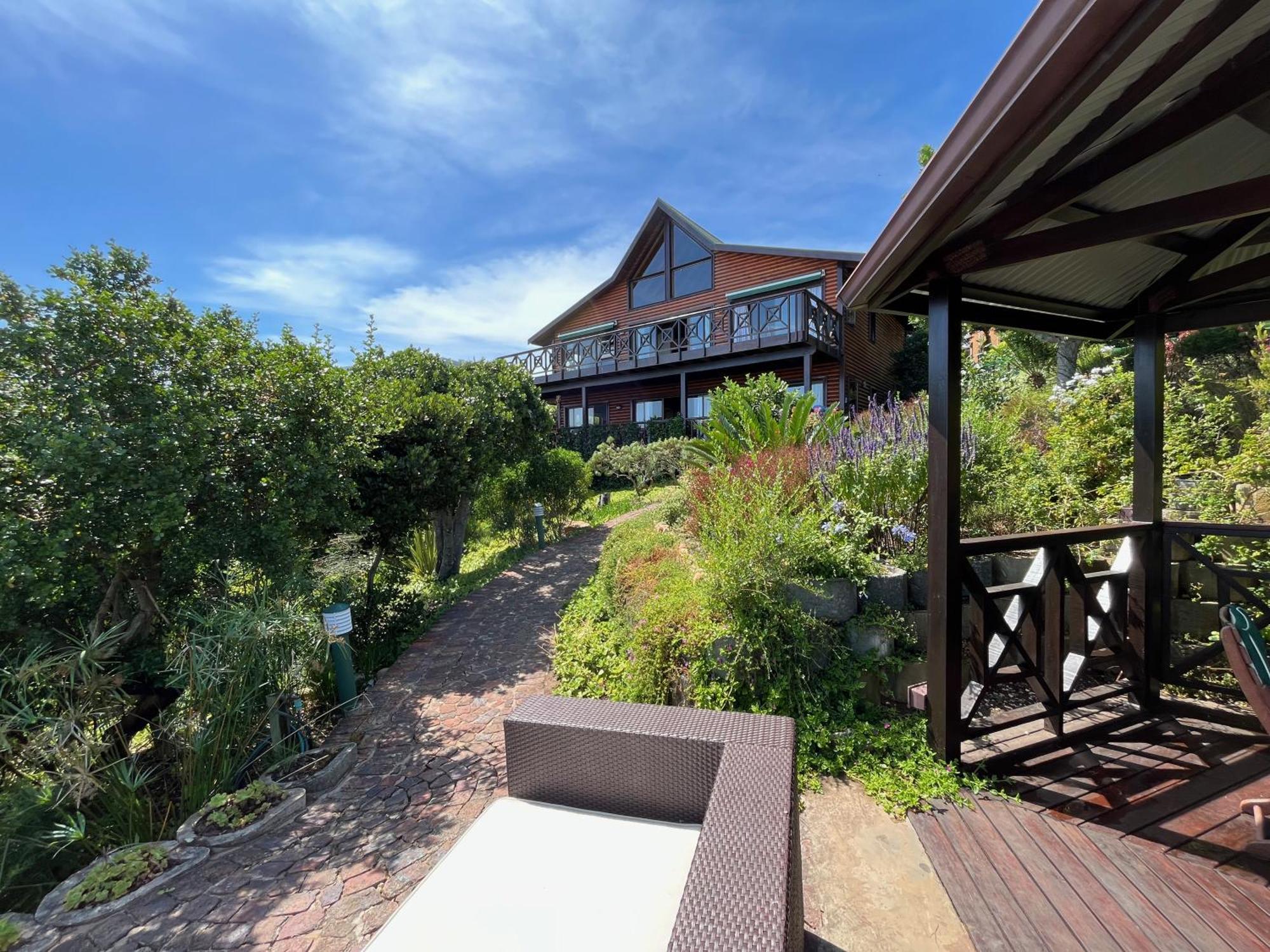 Peaceful Guest Suite With Balcony Views And Garden Setting Брентън-он-Сий Екстериор снимка