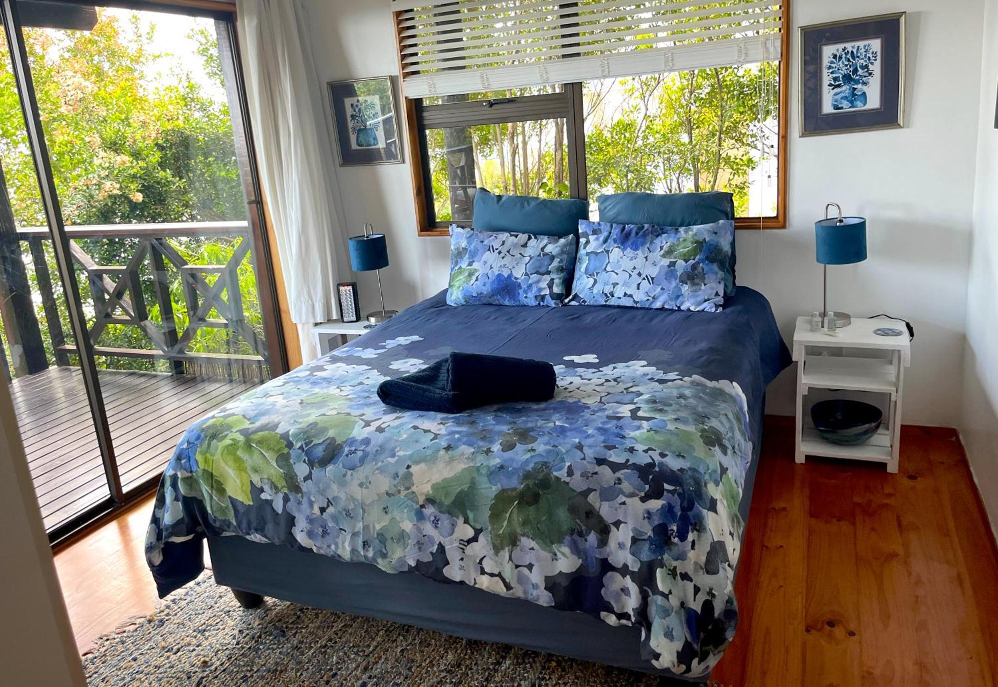 Peaceful Guest Suite With Balcony Views And Garden Setting Брентън-он-Сий Екстериор снимка