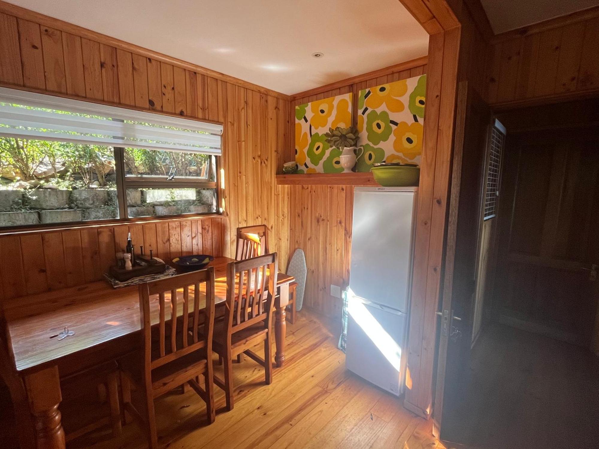 Peaceful Guest Suite With Balcony Views And Garden Setting Брентън-он-Сий Екстериор снимка