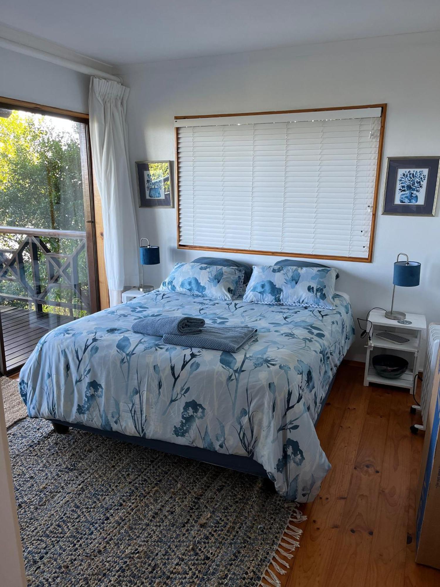 Peaceful Guest Suite With Balcony Views And Garden Setting Брентън-он-Сий Екстериор снимка
